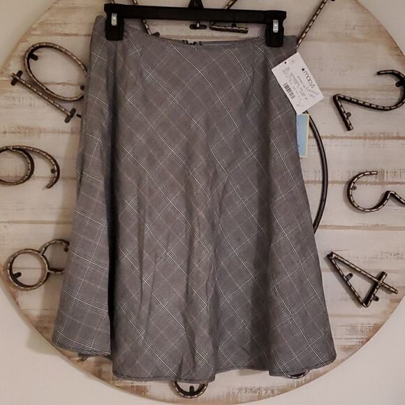 Dress skirt suit separate  - Picture 1 of 4